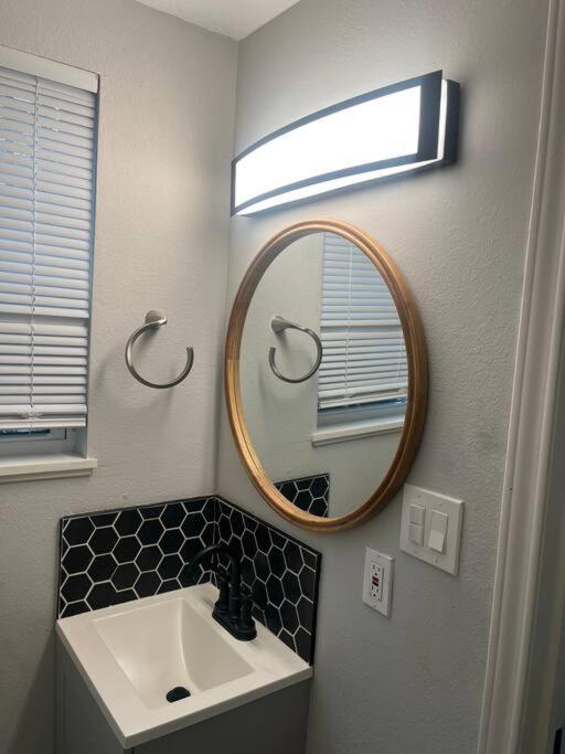 Cozy 1 Bed Close To Downtown 休斯敦 外观 照片